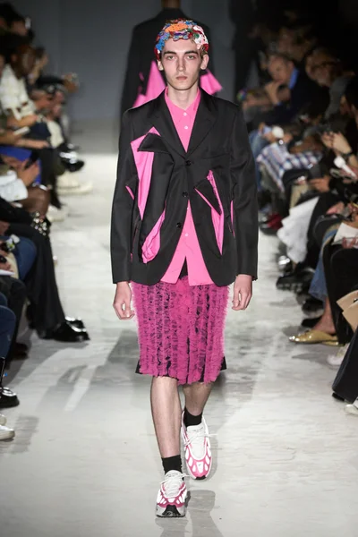 Look 10